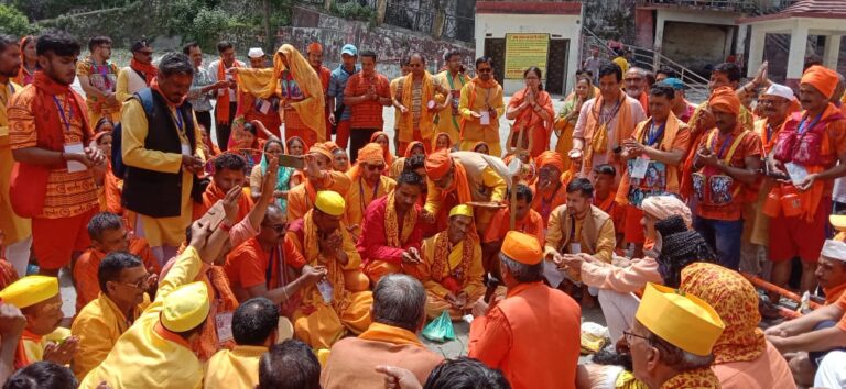 two-day Kanwar Yatra started with chants of Bam-Bam Bhole, Har-Har Mahadev.
