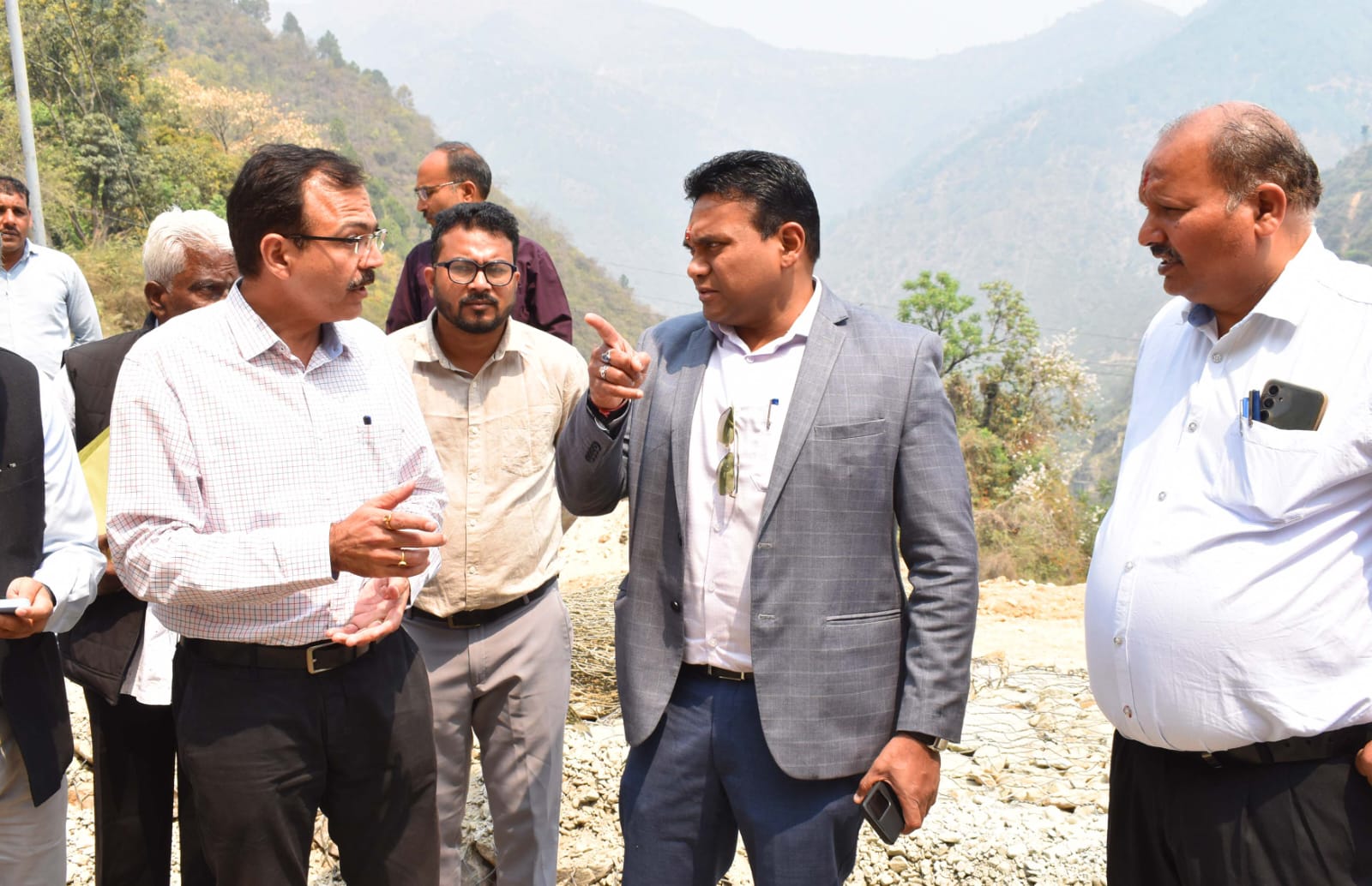 स्वास्थ्य सचिव ने चारधाम यात्रा के मद्देनजर निरीक्षण कर संबंधित अधिकारियों को दिए आवश्यक दिशा निर्देश