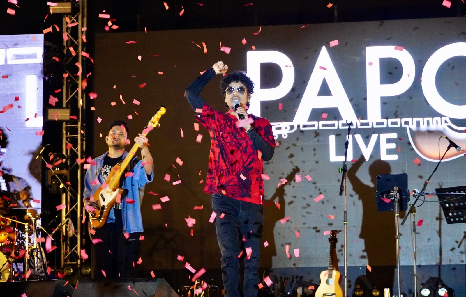 तुलाज़ के संस्कृति़ फेस्ट में पापोन ने बिखेरा संगीत का जादू, झूम उठा कैंपस