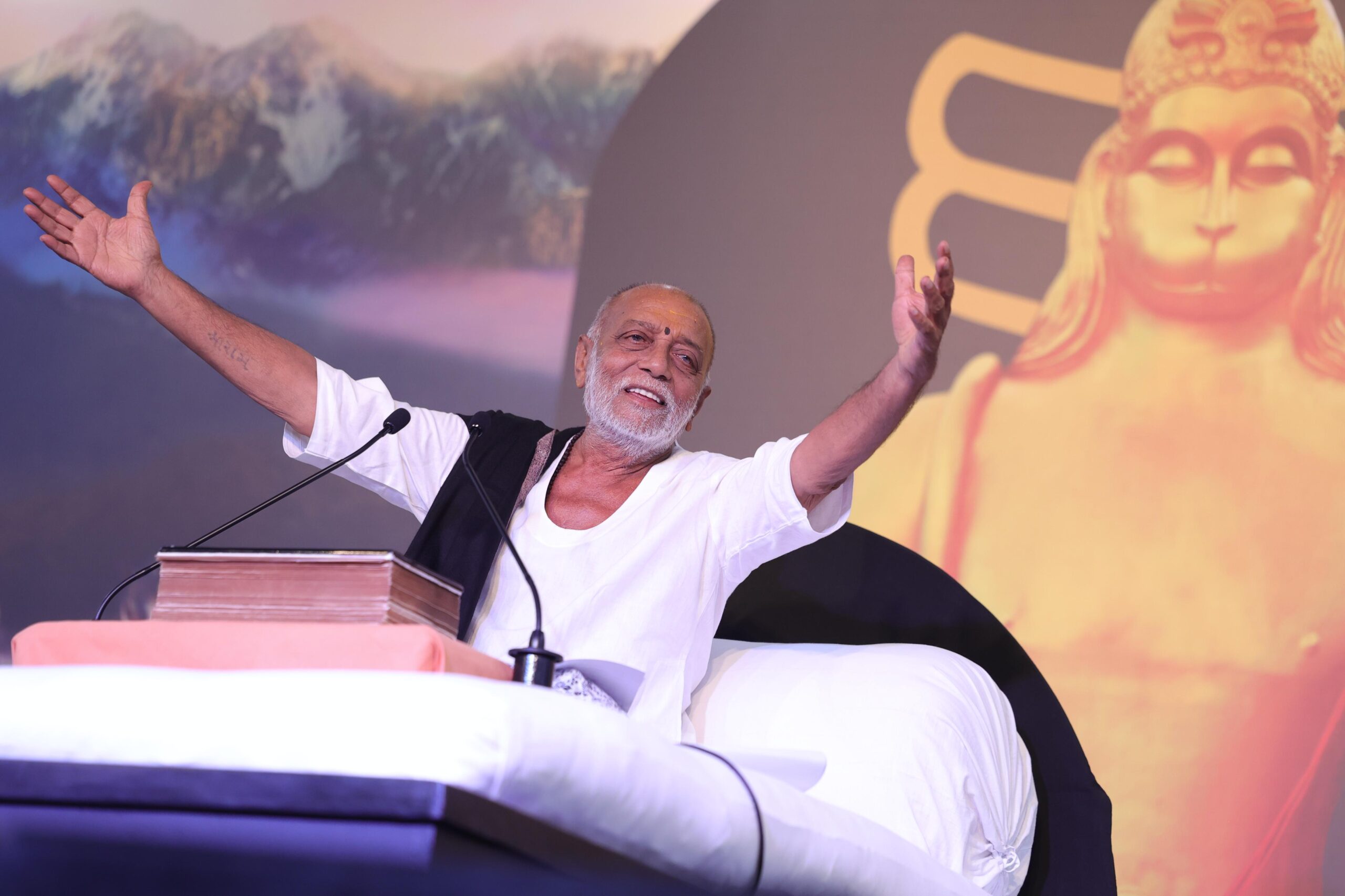 India is not a narrow Mahabharata: Bapu