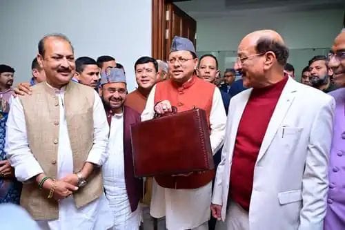 मुख्यमंत्री पुष्कर सिंह धामी ने पेश किया 5315 करोड़ का अनुपूरक बजट, विपक्ष का हंगामा