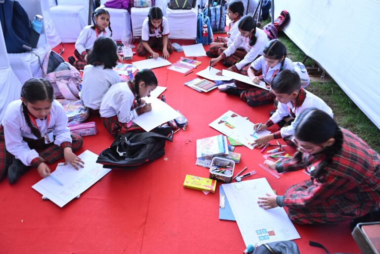 विरासत महोत्सव में आर्ट प्रतियोगिता में दून इंटरनेशनल स्कूल ने प्रथम व द्वितीय दोनों पुरस्कार पर कब्ज़ा