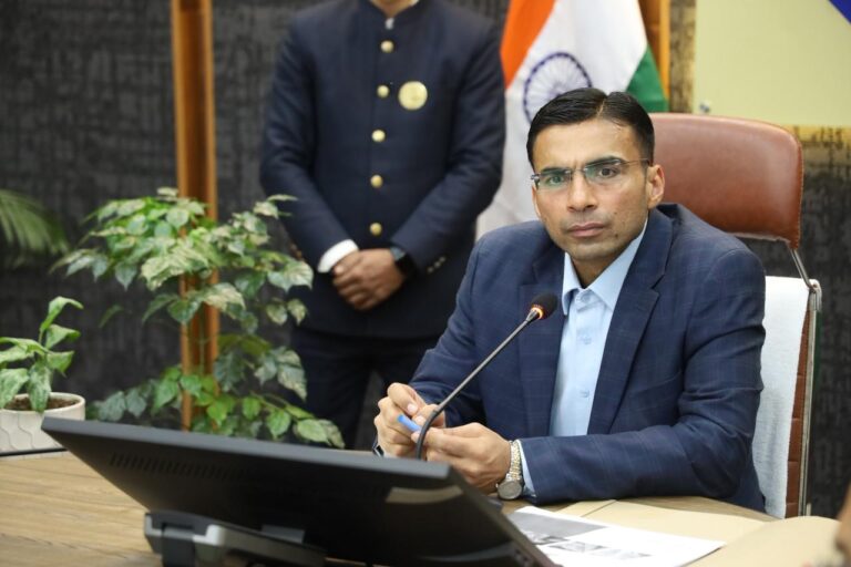 प्रस्तावित देहरादून-हरिद्वार एक्सप्रेसवे सुधार और अतिक्रमण हटाने के लिए त्वरित कार्रवाई करें-डीएम