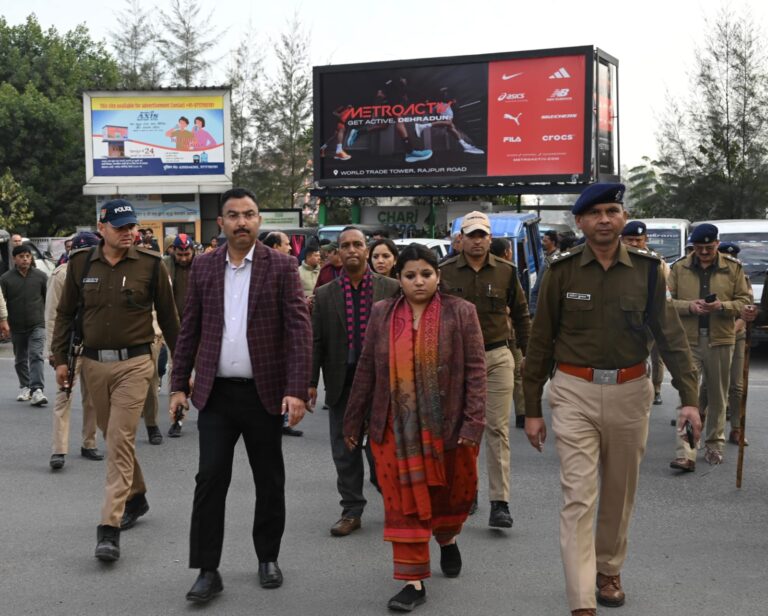 अवैध अतिक्रमण पर मुख्यमंत्री का जीरो टॉलरेंस, जिला प्रशासन का बुलडोजर एक्शन
