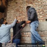 अवैध निर्माण पर एमडीडीए की सख्त कार्रवाई, ऋषिकेश में बहुमंजिला भवन सील