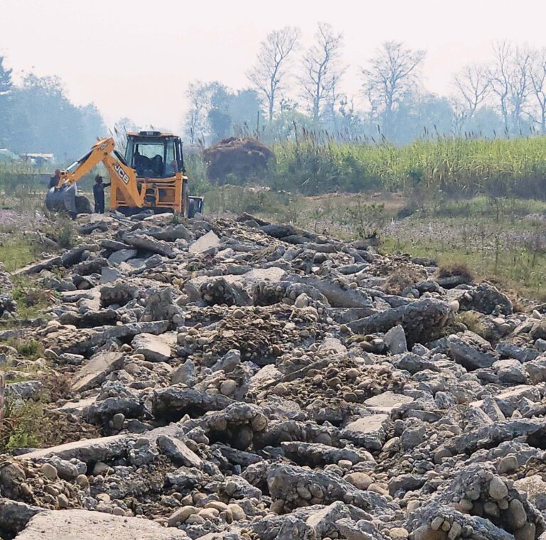 अवैध प्लॉटिंग पर एमडीडीए की बड़ी चोट, 77 बीघा अवैध प्लॉटिंग पर चला दिया बुलडोजर