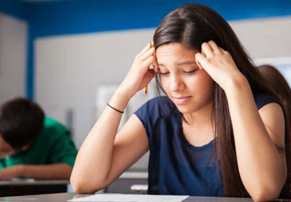 बोर्ड परीक्षा का तनाव: कैसे बनें बच्चों के मज़बूत सपोर्ट सिस्टम