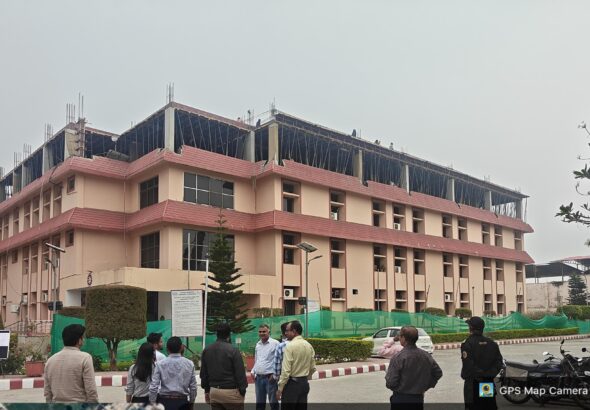 अवैध निर्माण पर एमडीडीए की सख्त कार्रवाई, धौरण रोड स्थित अवैध रूप से निर्मित एवं संचालित “हेल्पिंग हेल्थ” हॉस्पिटल सील