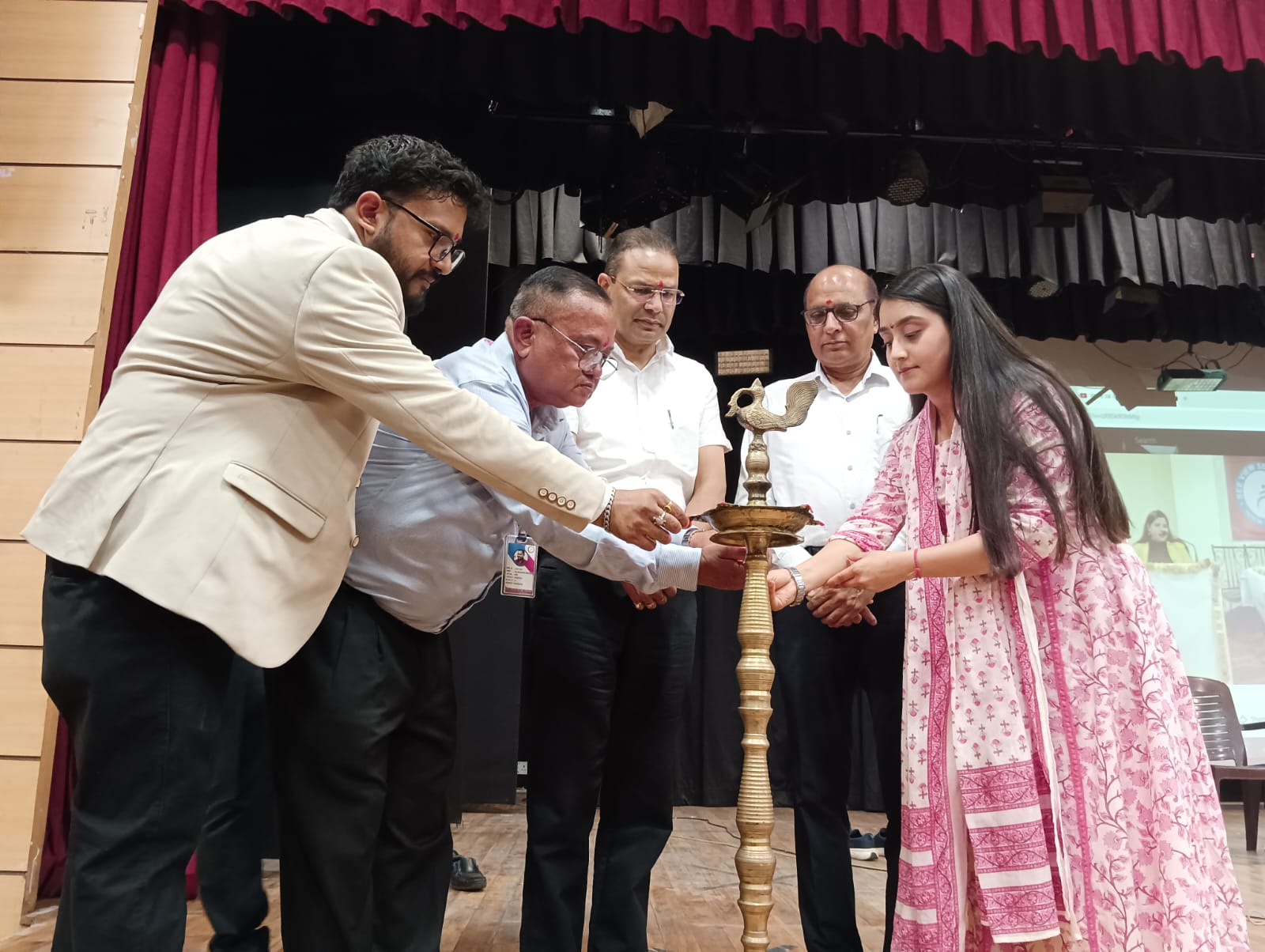 सीव्यू सेवा ट्रस्ट के स्थापना दिवस पर दिव्यांग बच्चों ने अपनी सांस्कृतिक प्रस्तुतियों से दर्शकों का मन मोह लिया
