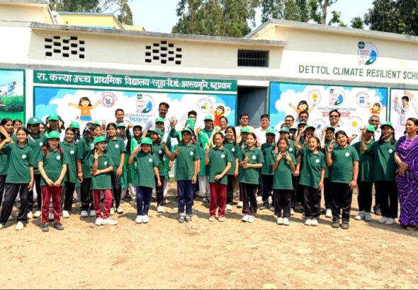 जलवायु परिवर्तन के बीच उत्तराखंड में 'डेटॉल क्लाइमेट रेजिलीनिएंट स्कूल्स' दिखा रहे हैं बदलाव की नई राह