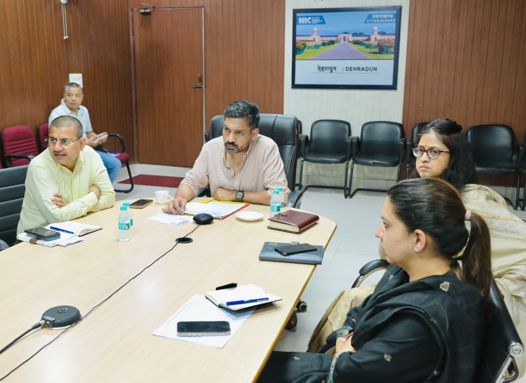 डीएम देहरादून ने सभी विभागों को किया अलर्ट, मानसून में सतर्कता ही सुरक्षा
