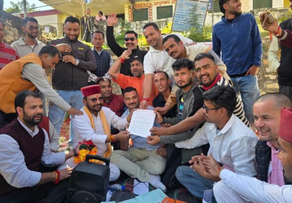 विधायक के आश्वासन पर आठवें दिन समाप्त हुआ धरना, मांगें पूरी नहीं होने पर पुनः आंदोलन की चेतावनी