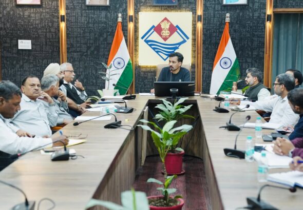 विधानसभा चुनाव-2027ः देहरादून में 23 अक्टूबर से ईवीएम की तकनीकी जांच, डीएम ने राजनीतिक दलों से मांगा सहयोग