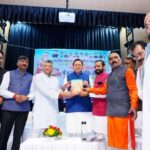 महर्षि वाल्मीकि जयन्ती पर मुख्यमंत्री धामी का बड़ा तोहफा,शोभायात्रा का शुभारंभ कर की मानदेय बढ़ोतरी की घोषणा